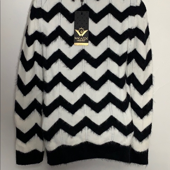 Sweater - Picture 2 of 4